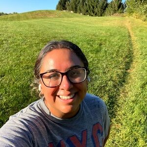 Meet your Posher, Monzie